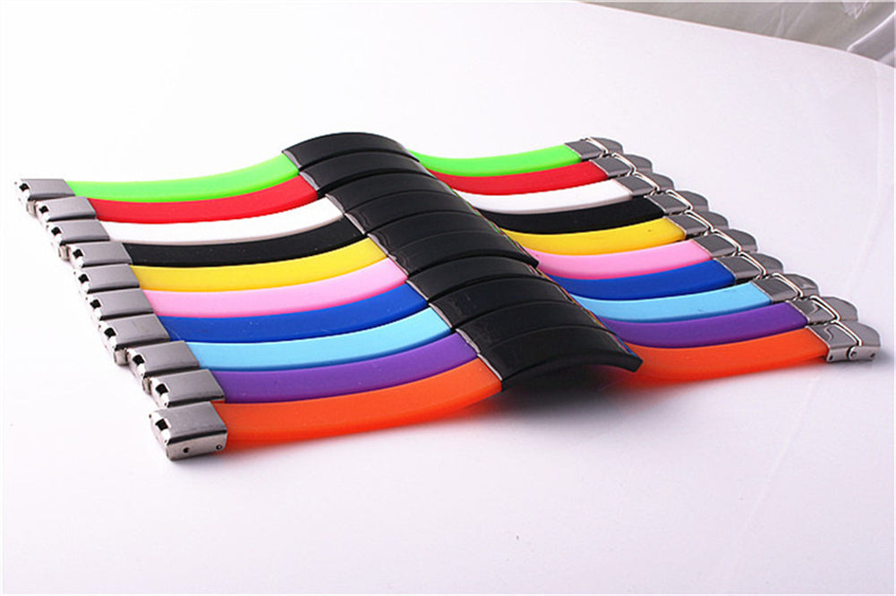Personalized silicone bracelet with stainless steel plate and buckle